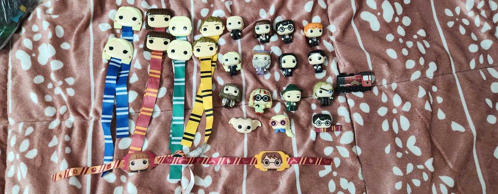 Kinder joy Karry Potter
TROCO OU VENDO POR Funko DC kinder joy