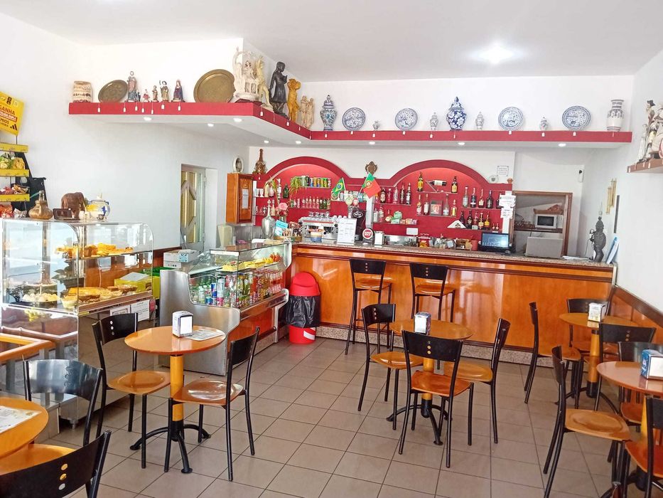 Trespasse de café / Restaurante equipado na Póvoa de Lanhoso