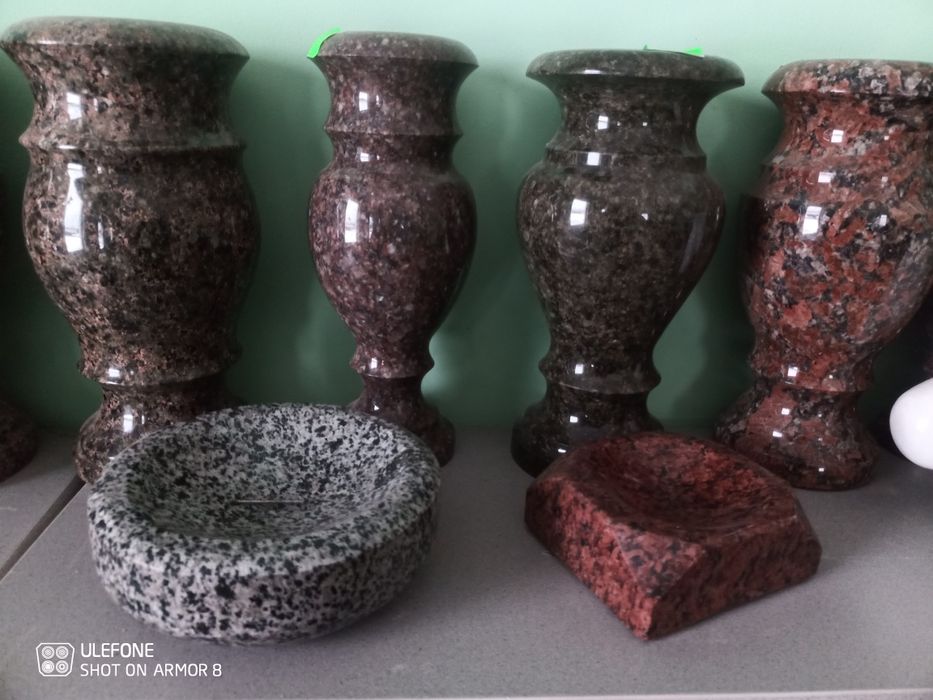 Попільнички гранітна