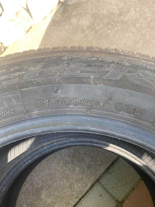 Шини BRIDGESTONE 215 60 R17
