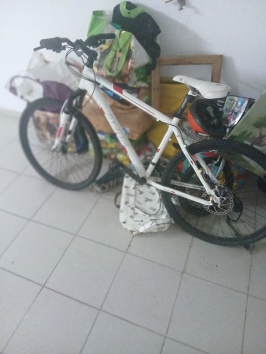 Vendo bicicleta dd montanha travao de disco a tras e a frente