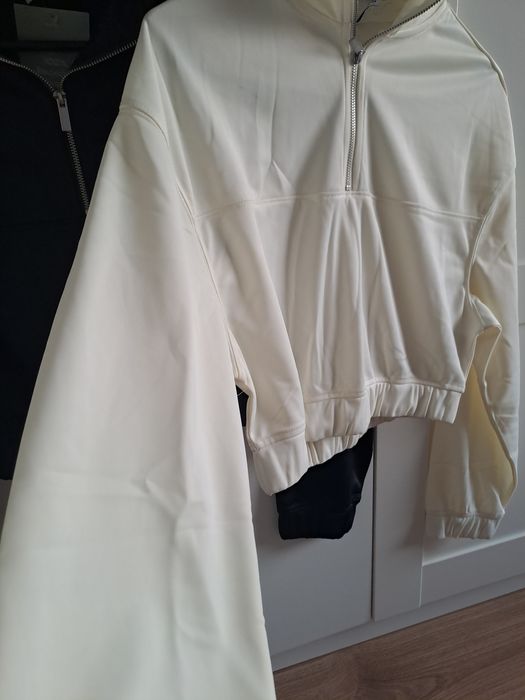 Dwie bluzy z długim rekawem