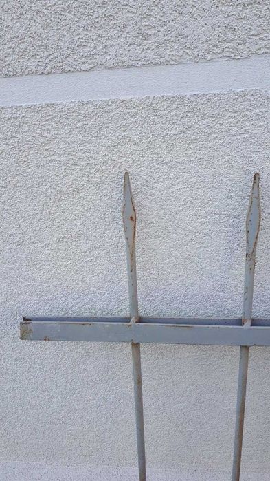 Металева огорожа паркан