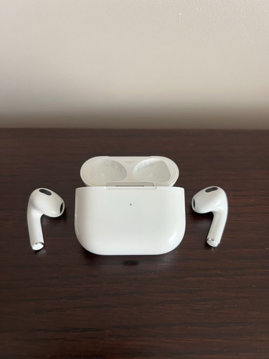 Airpods 3 ładowanie indukcyjne
