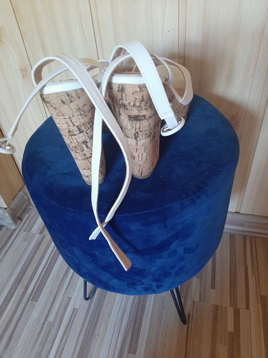 Sandały białe Vices korek