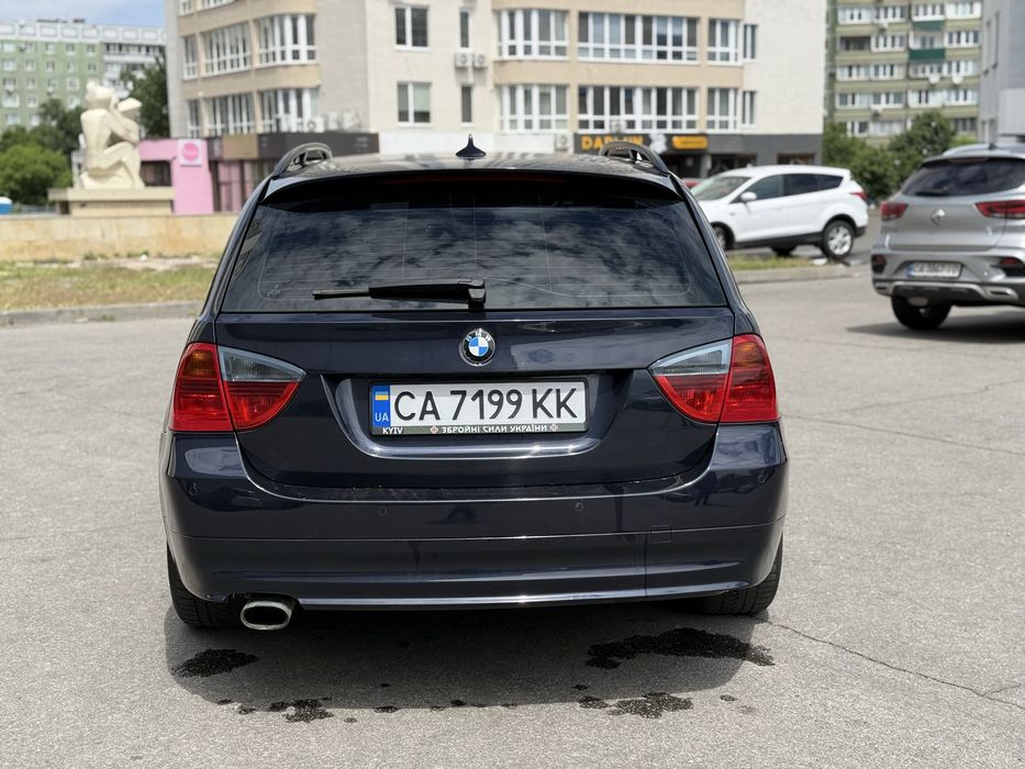 Продам BMW 3 E91