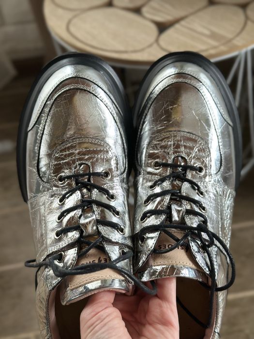 Жіночі туфлі шкіряні