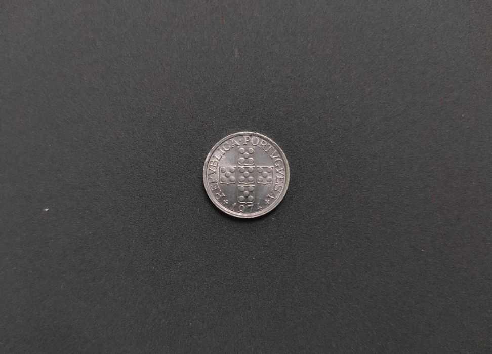 Moeda de 10 Centavos 1974 EIXO VERTICAL