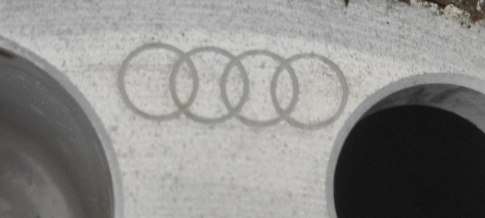 418 Felgi aluminiowe ORYGINAŁ AUDI R 16 5x112 otwór 57,1 Bardzo Ładne