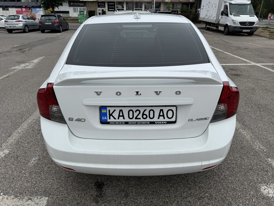 Продам Volvo S40  2012  2.0бенз  145кс  акпп  85000км