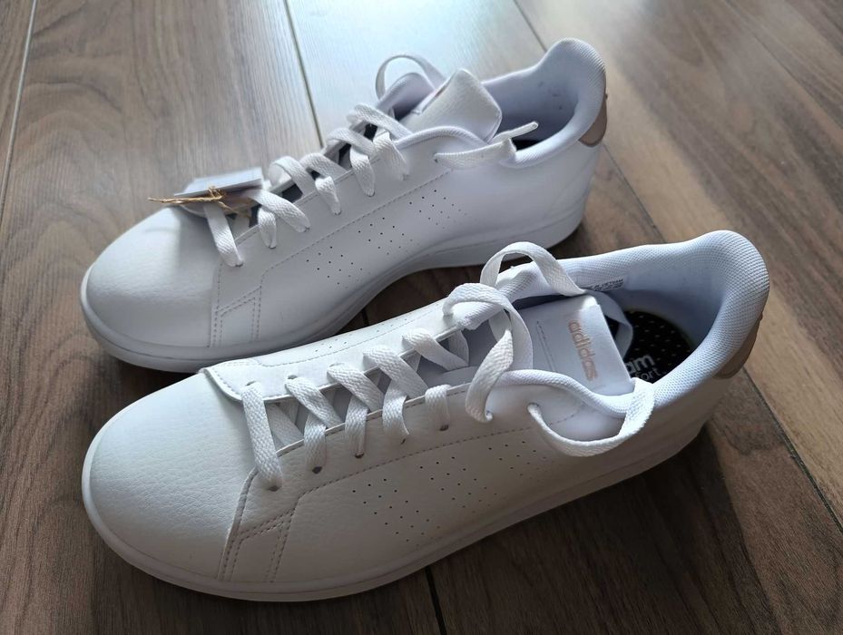 Buty Adidas Advantage HR0319 białe/beżowe
