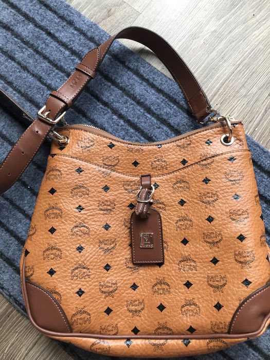 Elegancka torebka MCM na ramie cudo