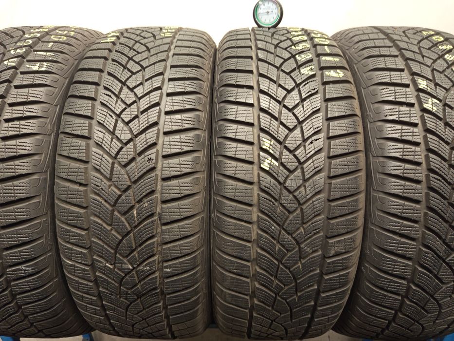 205/50R17 Goodyear Ultra Grip Performance