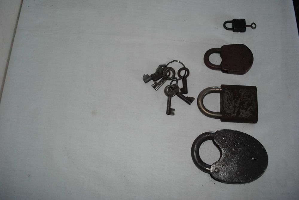 Stare klucze kłódki zamek