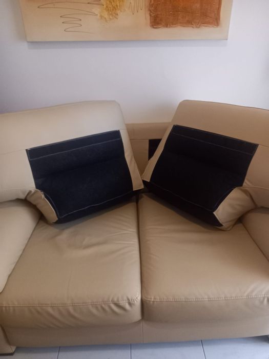 sofá 2 lugares  beige