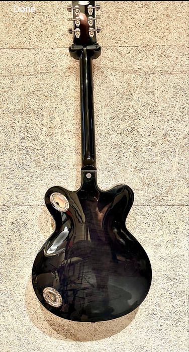 Duesenberg Grand Majesto guitar
