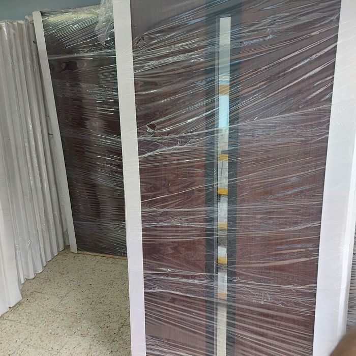 Drzwi zewnętrzne mahon 90 P i L