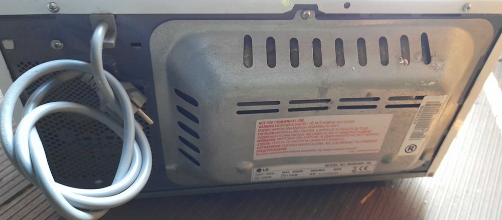 Kuchenka mikrofalowa LG 800W funkcja grill