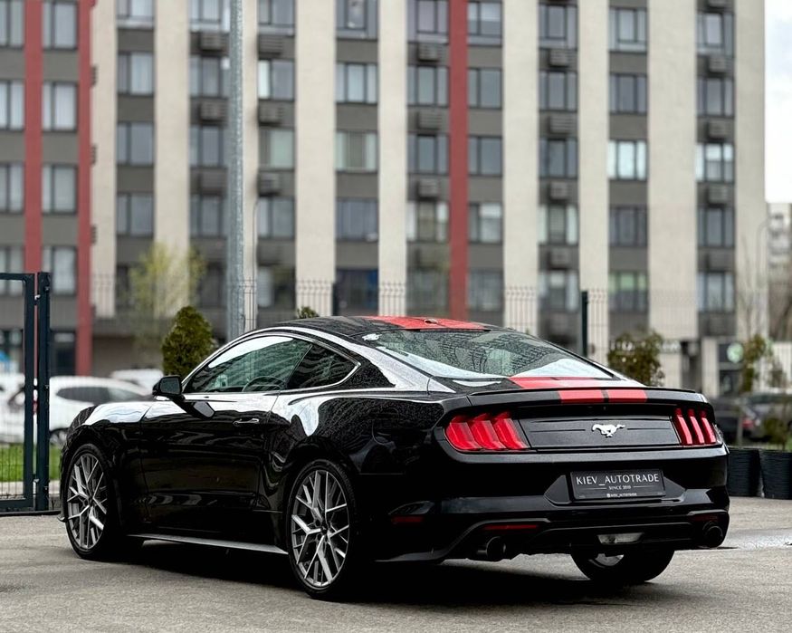 Продаж Ford Mustang