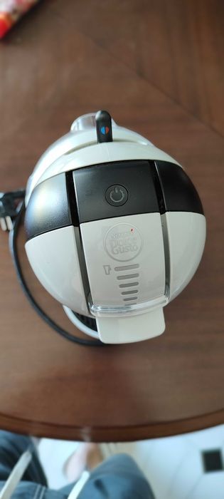 Cafeteira Dolce gusto ( Nescafé)