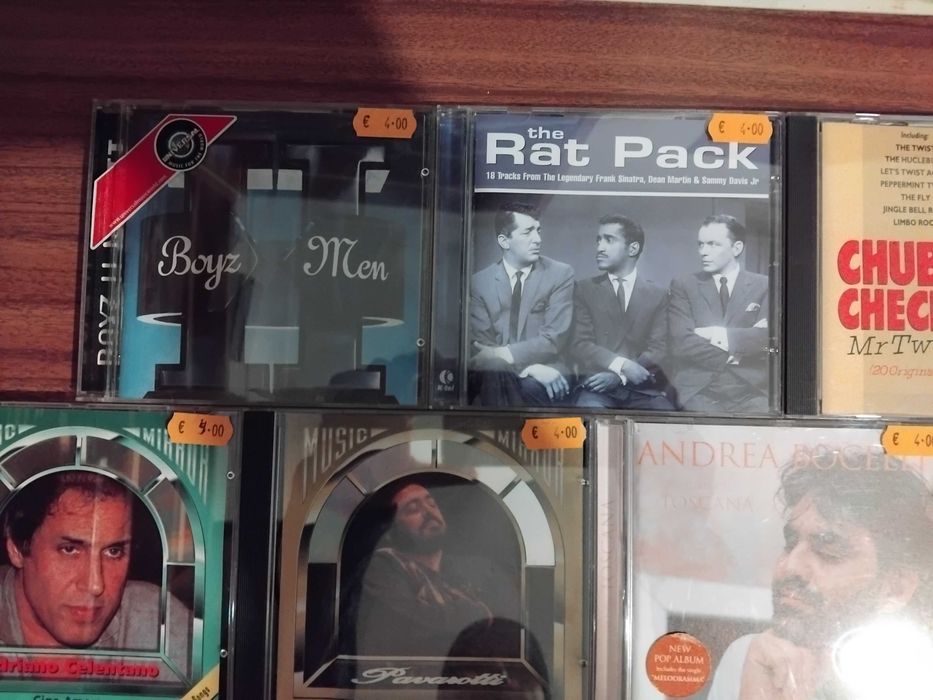 Música em Cd Artistas Internacionais Men 25.