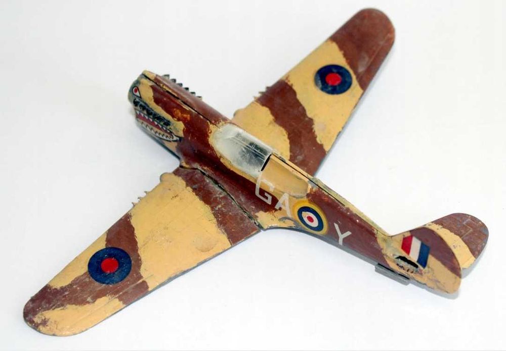 Curtiss P40e Tomahawk 1:72 model samolotu makieta diorama