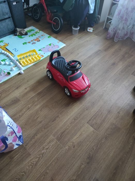 Каталка-толокар машинка