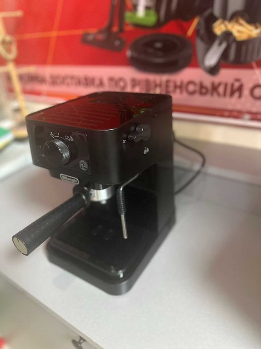 Ріжкова кавоварка еспресо Delonghi EC 235.BK НОВА