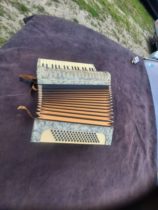 akordeon Royal standard 80 basow do przegladu