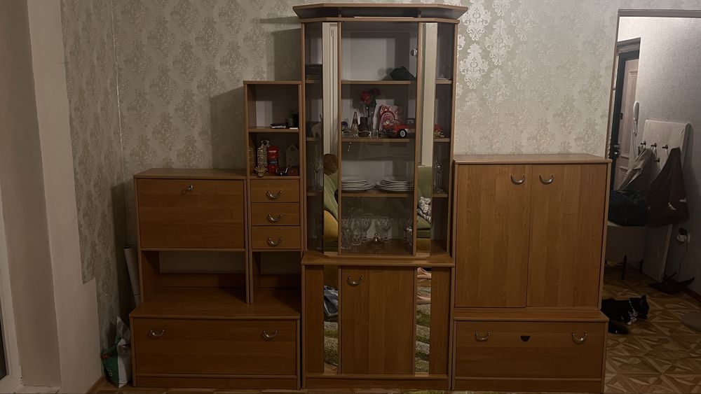 Стінка до вітальні