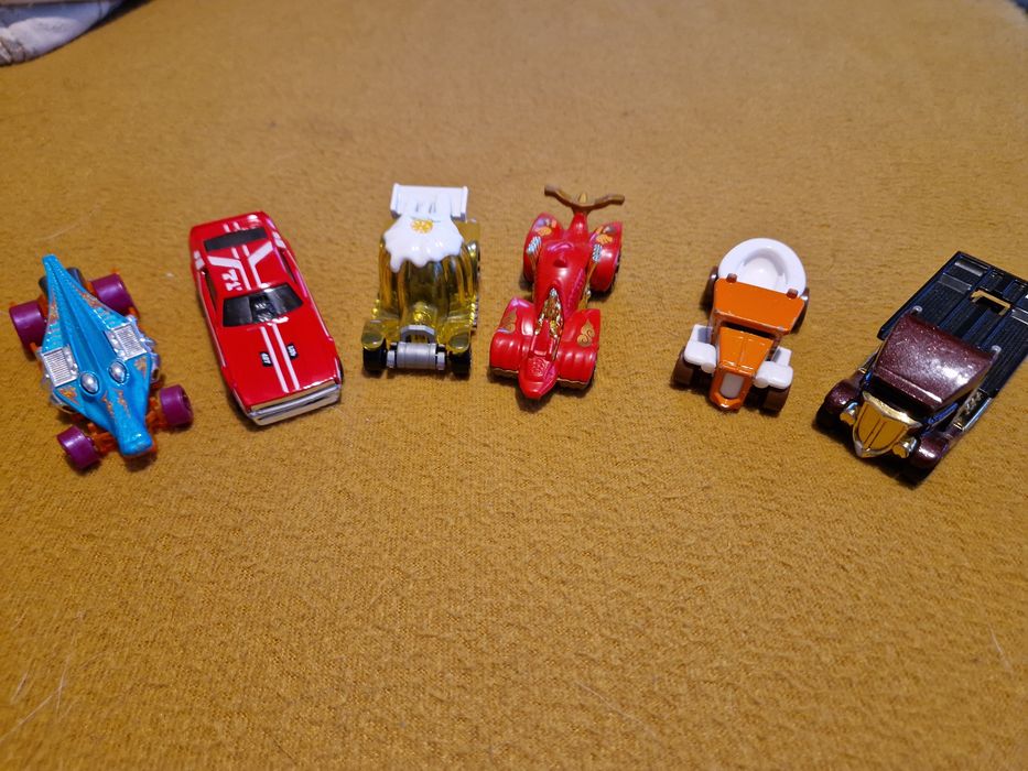 Zestaw autek Hot Wheels (6szt)