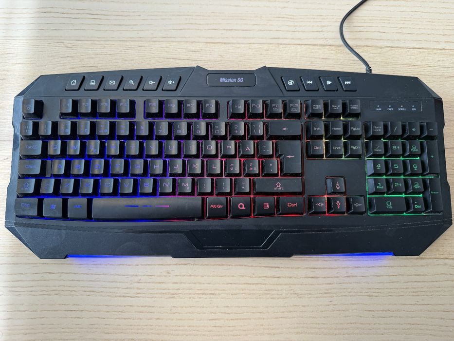 Ігрова клавіатура RGB