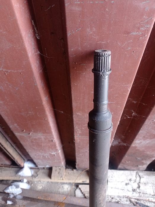 Вал передній правий ваз 2109...12.