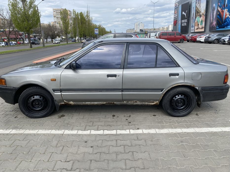 Мазда, 323, 1995