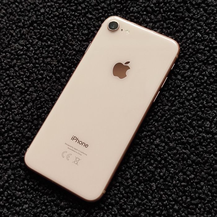 iPhone 8 256GB Gold — Стан 10/10, Батарея 100% + Комплект