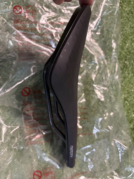Selim Fizik Terra Ridon X5 145mm NOVO