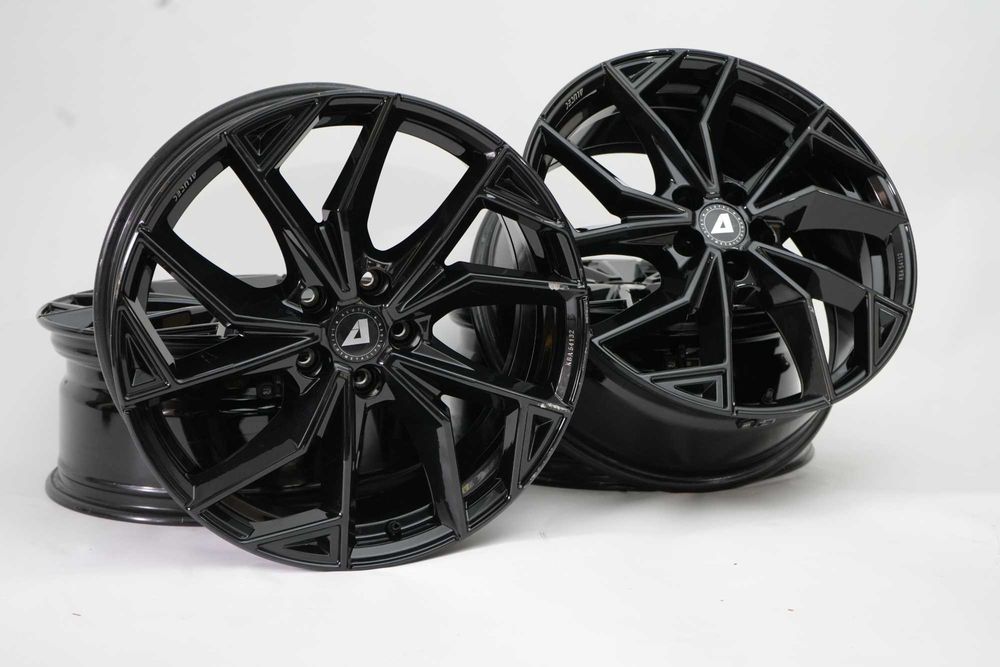 Alufelgi Felgi Autec ADX02 5x114,3 8J ET50 R19 Toyota Mazda Honda