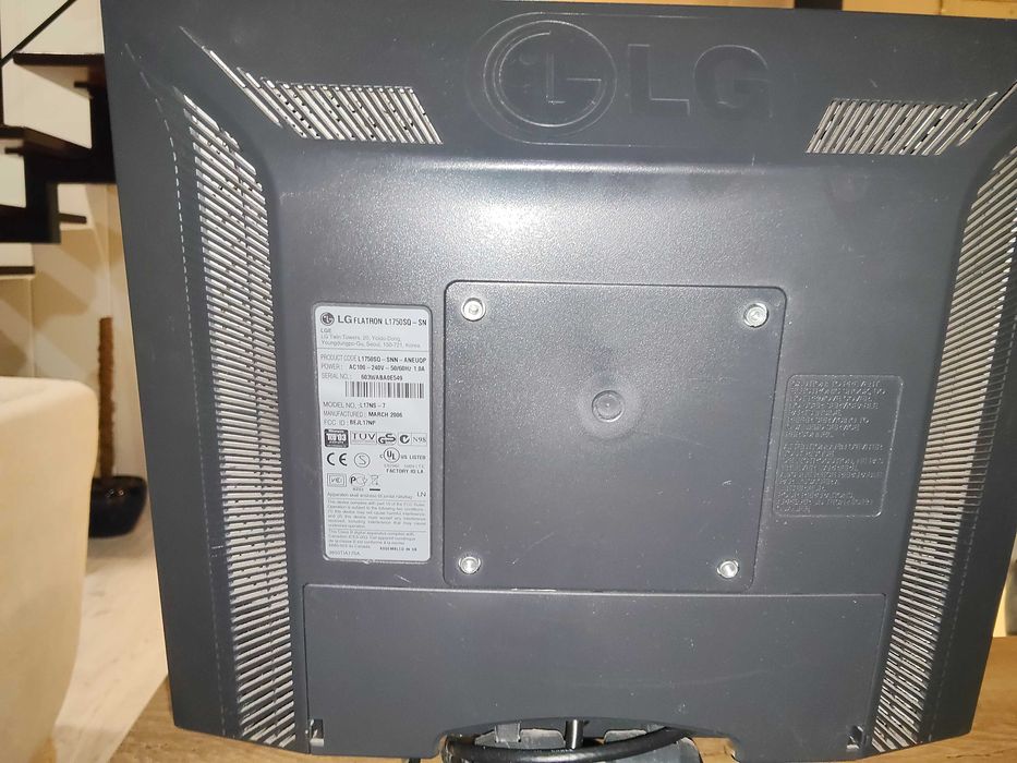 Monitor używany LG Flatron L1750SQ-SN