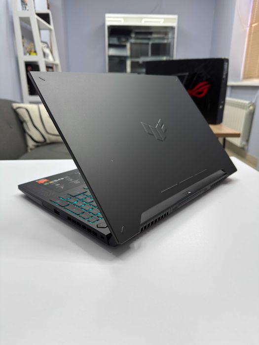 Asus Tuf  Ryzen 9 7940HS RTX 4070 8Gb 16 GB 512 Gb