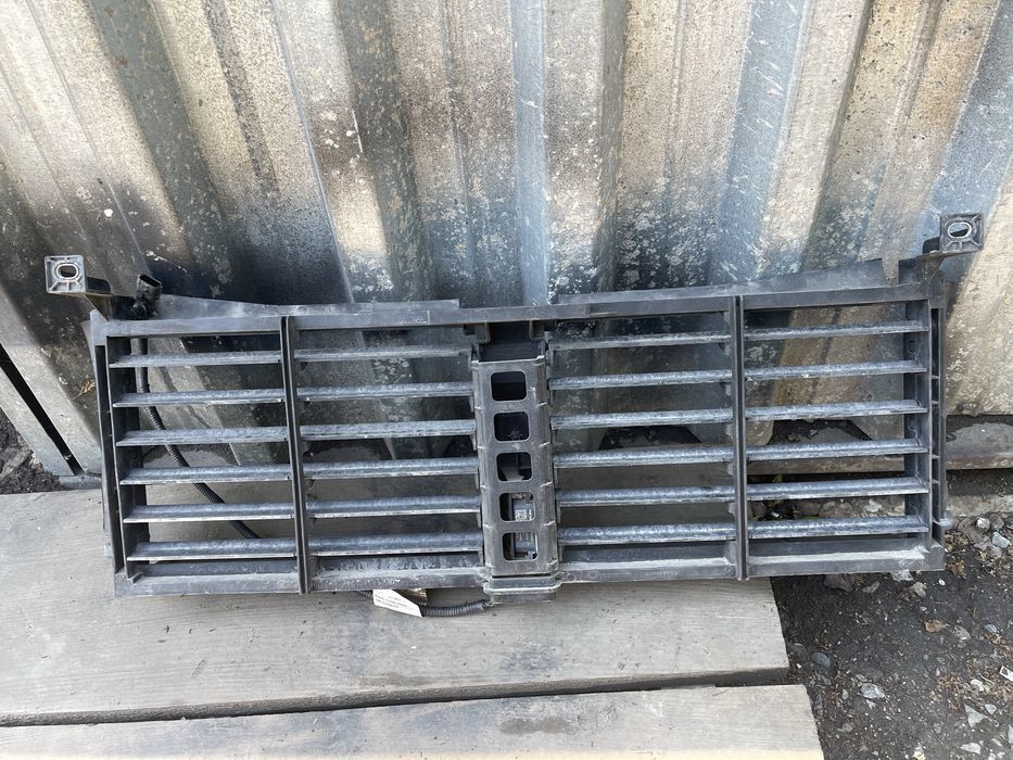 Жалюзі радіатора охолодження жалюзи Renault Trafic 3 Opel Vivaro