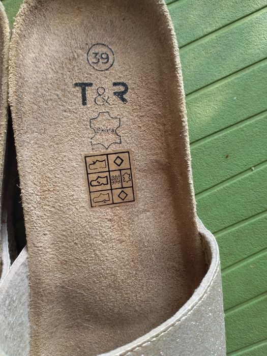 Nowe klapki rozm. 39