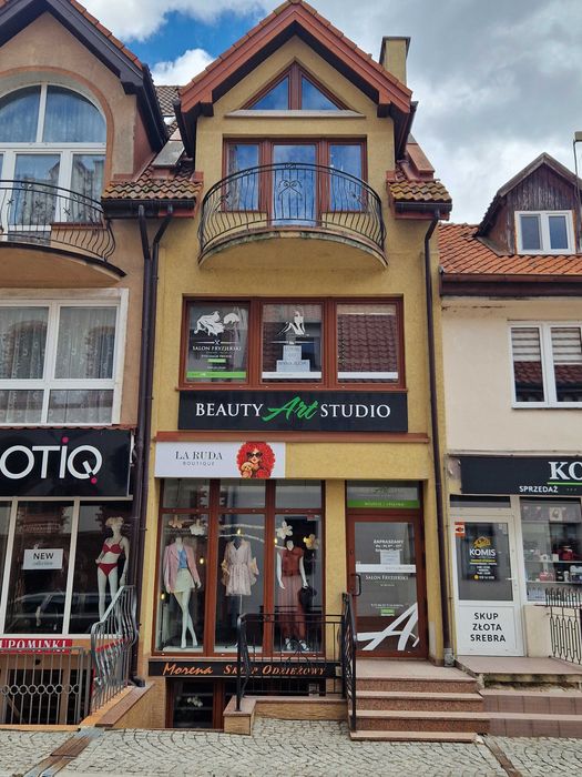 Budynek handlowo-usługowy w ścisłym  centrum Pisza z najemcami