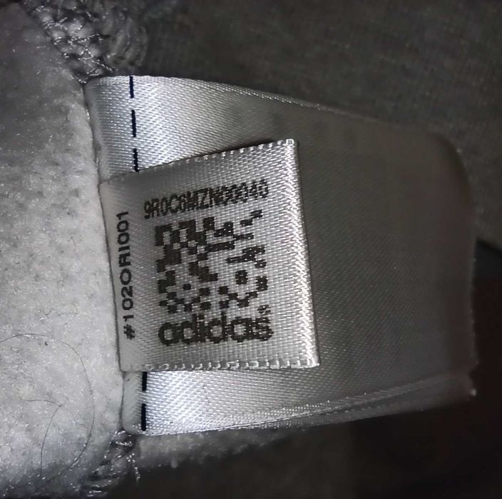 Фирменный мужской свитшот Adidas