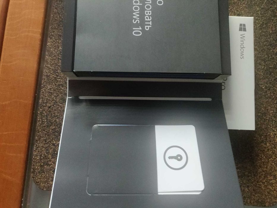 Windows 10 Professional (32/64-bit ) BOX USB