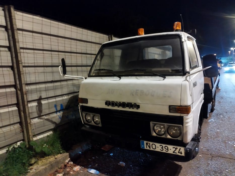 TOYOTA DYNA - PESADA - Pronto Socorro