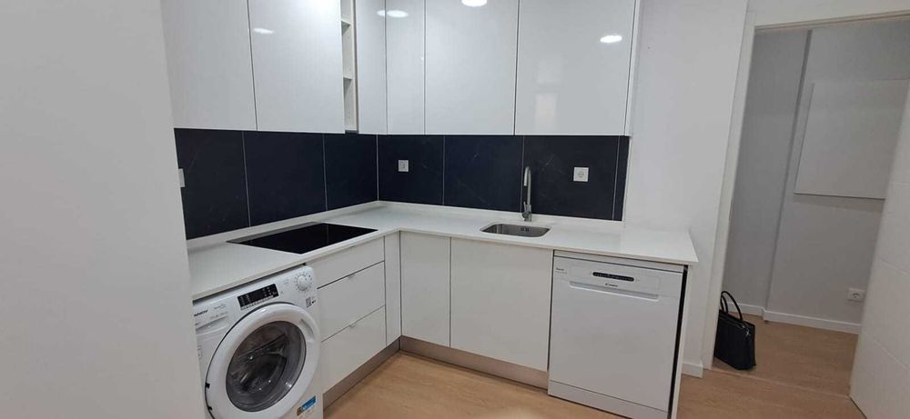 Imóvel T2 renovado com qualidade, em ótima zona da Amadora