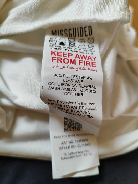 Biała sukienka obcisła midi głęboki dekolt długi rękaw Missguided 38