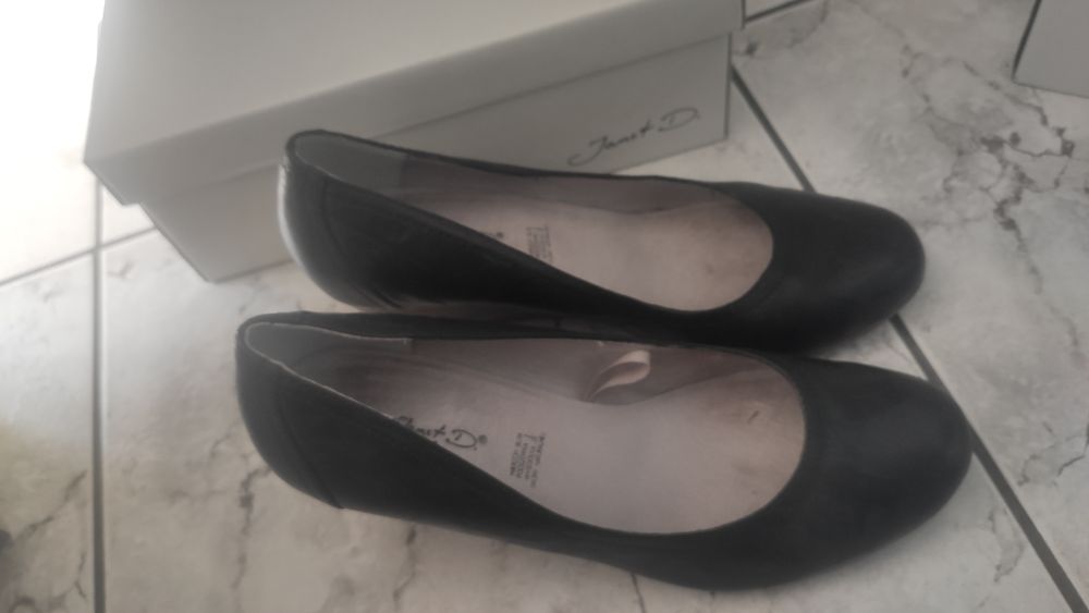 Buty na koturnie
