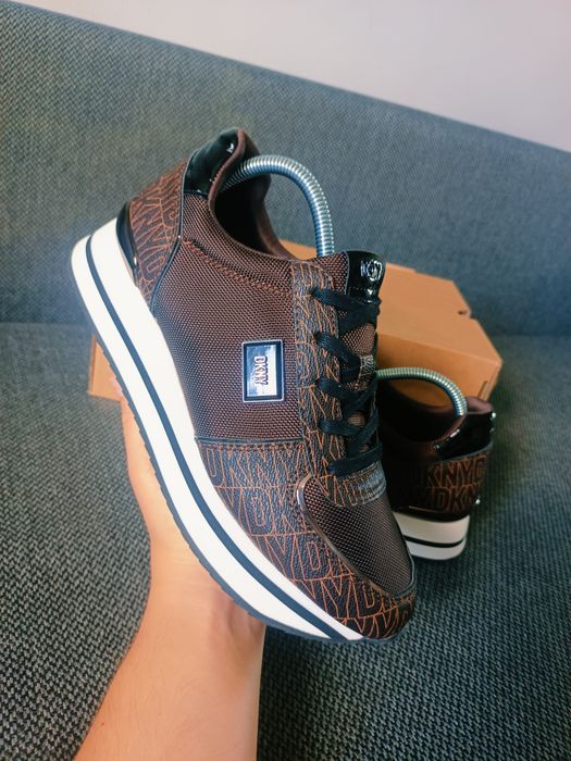 Nowe Sneakersy DKNY Davie r. 40.5 / 26 cm – Outlet