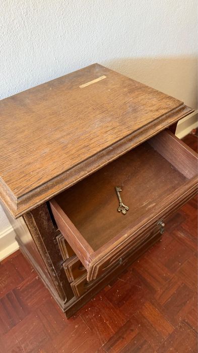 Mesa de cabeceira